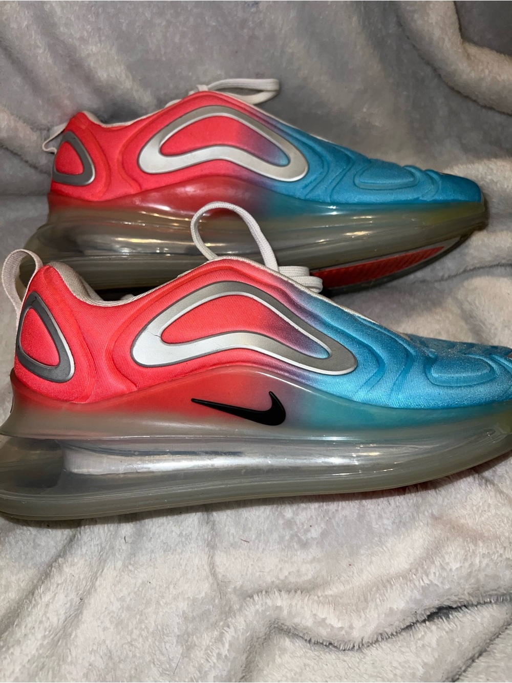Nike air max 720 in pink sea woman size 8.5